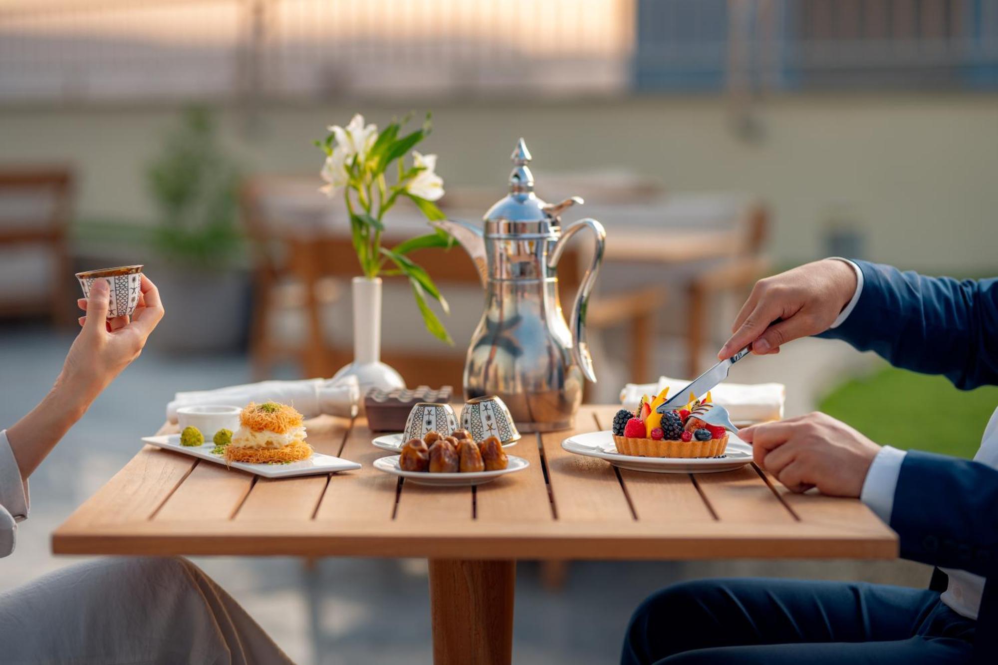 Rotana Al Manakha Madinah Hotel Medina Ngoại thất bức ảnh